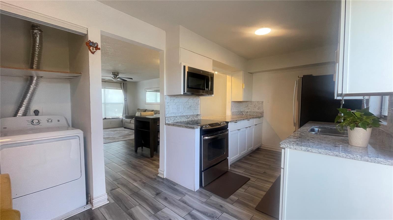 Image 7 of 23 For 1718 Silver Creek Court 102