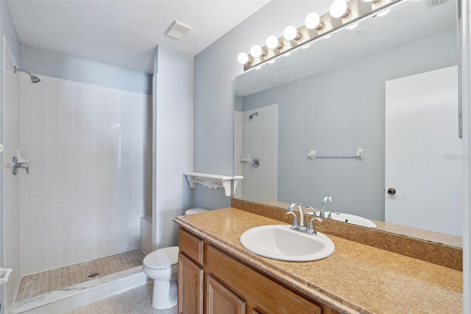 Image 15 of 25 For 5250 Tunbridge Wells Lane 3