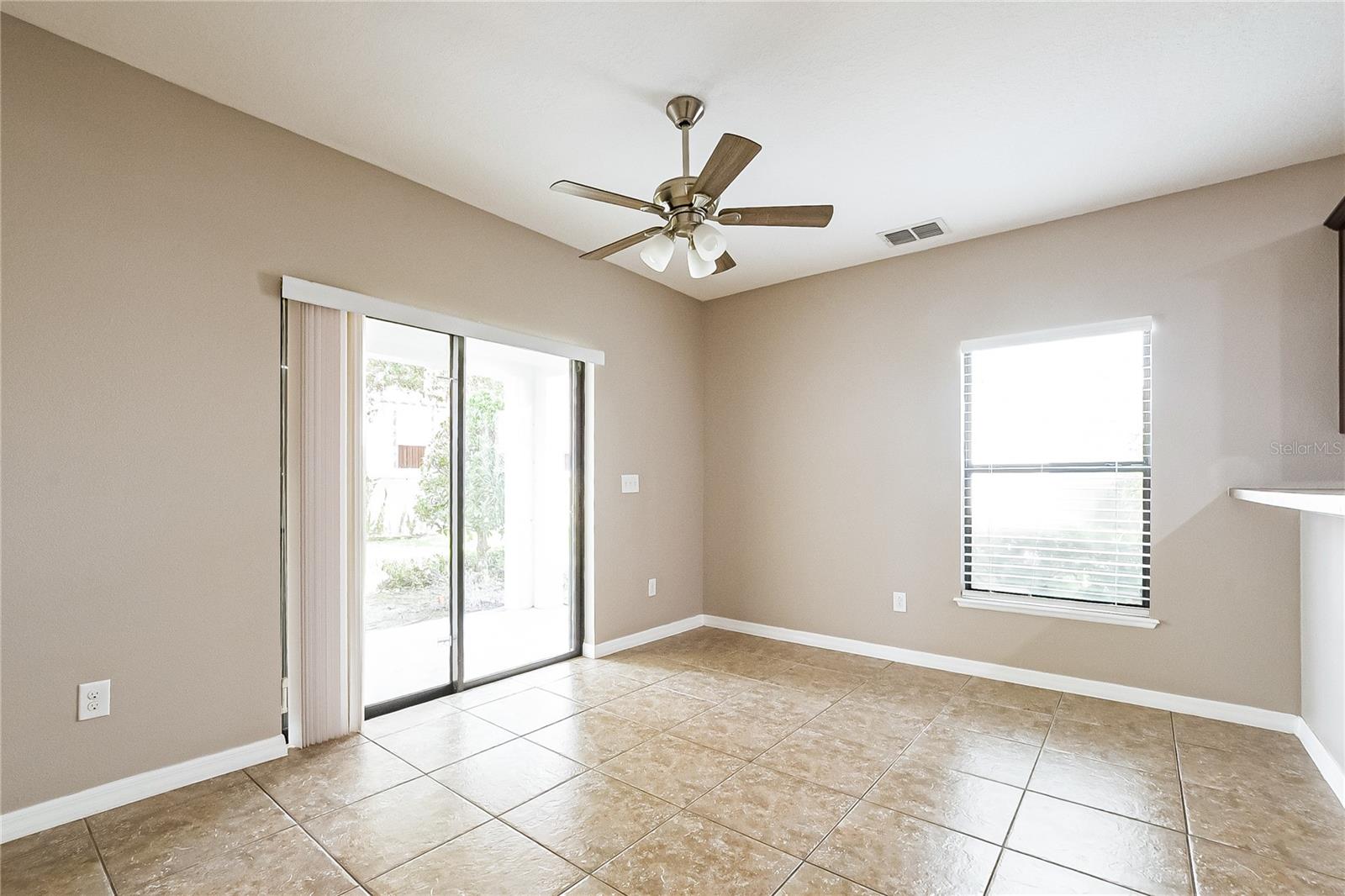 Image 4 of 17 For 1310 Windsor Lake Circle