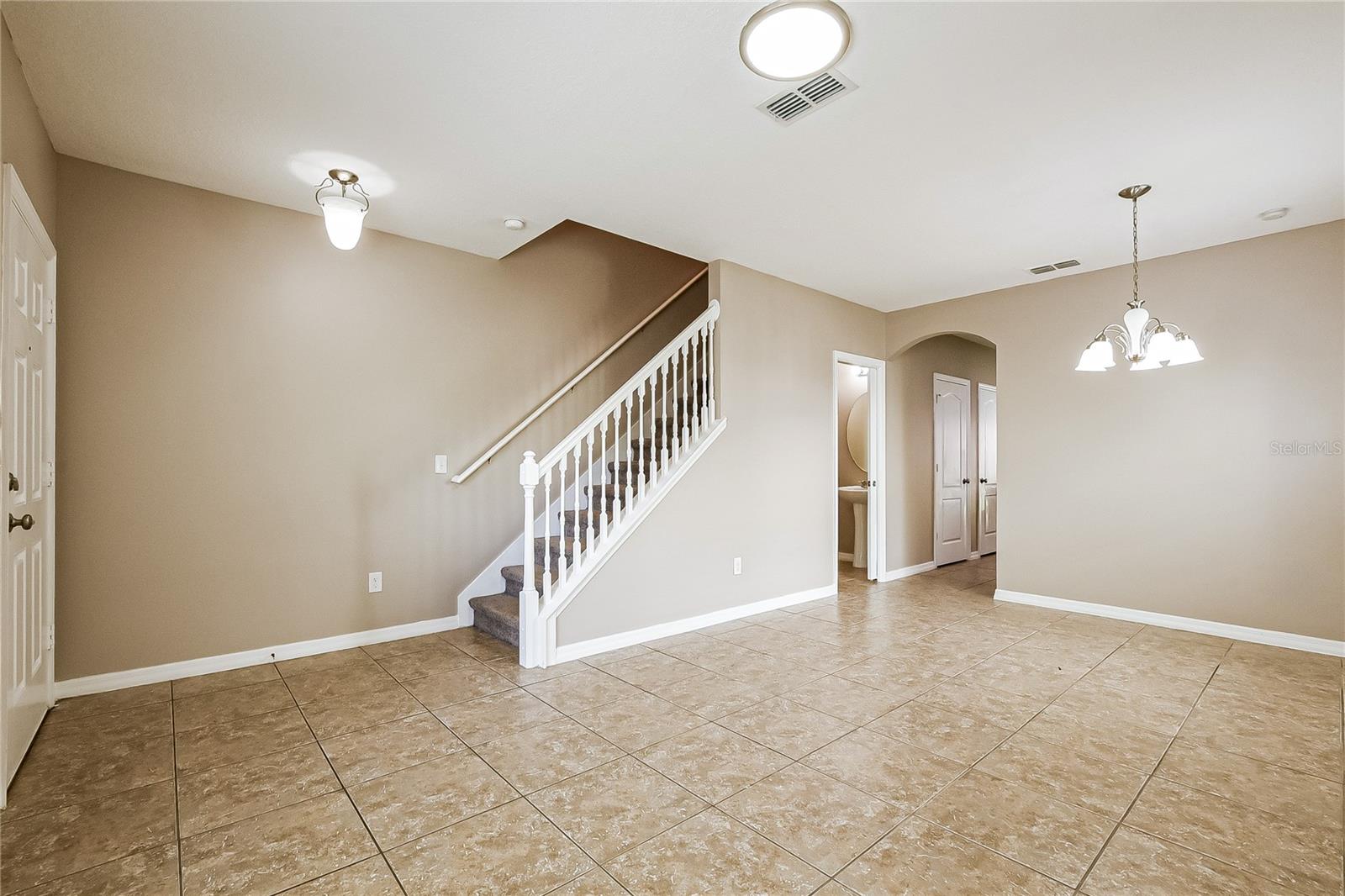 Image 6 of 17 For 1310 Windsor Lake Circle