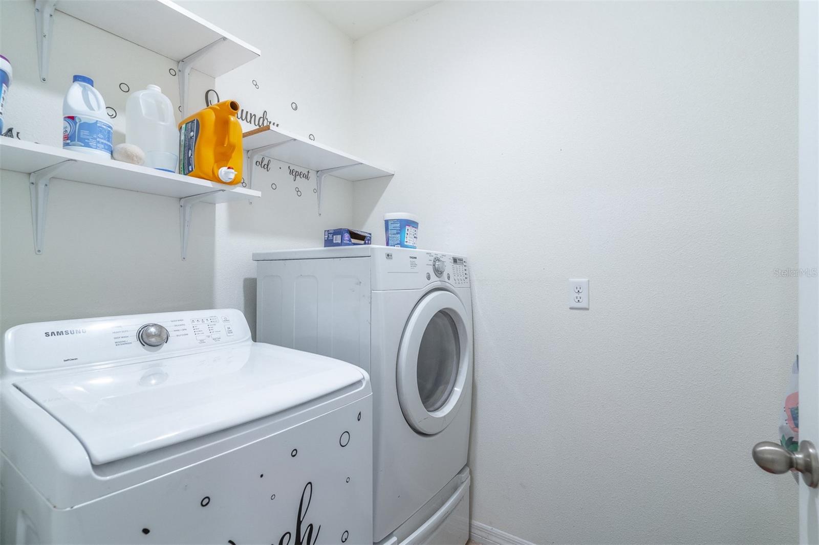 Listing photo id 14 for 1419 Fox Squirrel Drive