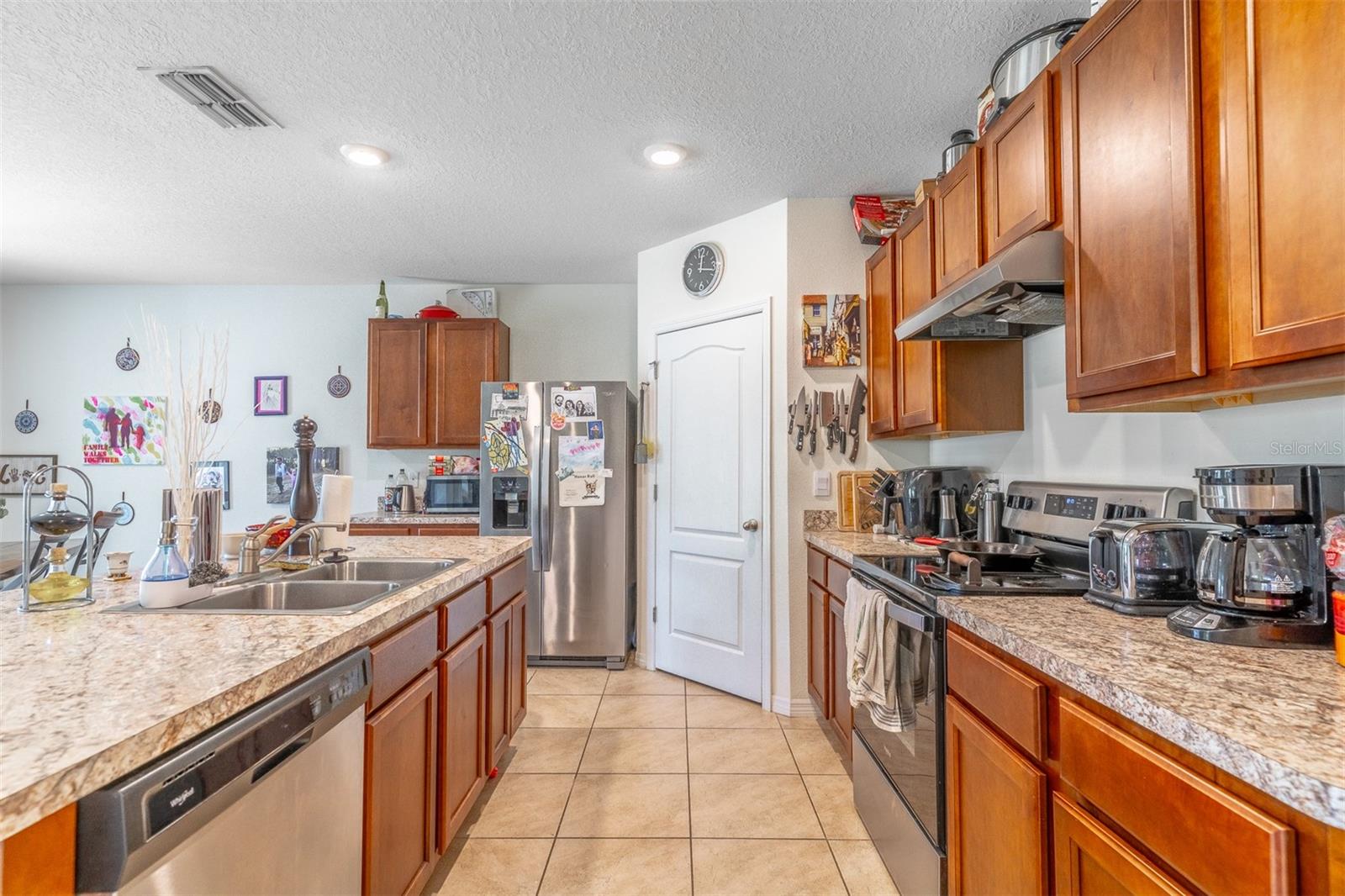 Listing photo id 6 for 1419 Fox Squirrel Drive