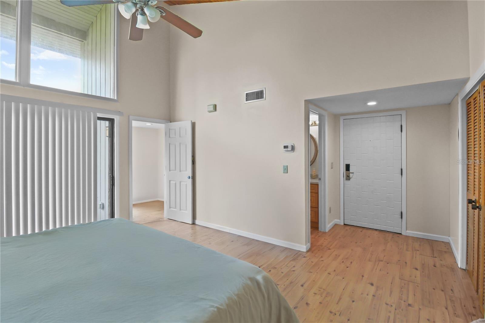 Image 11 of 18 For 3566 Camelot Drive 6