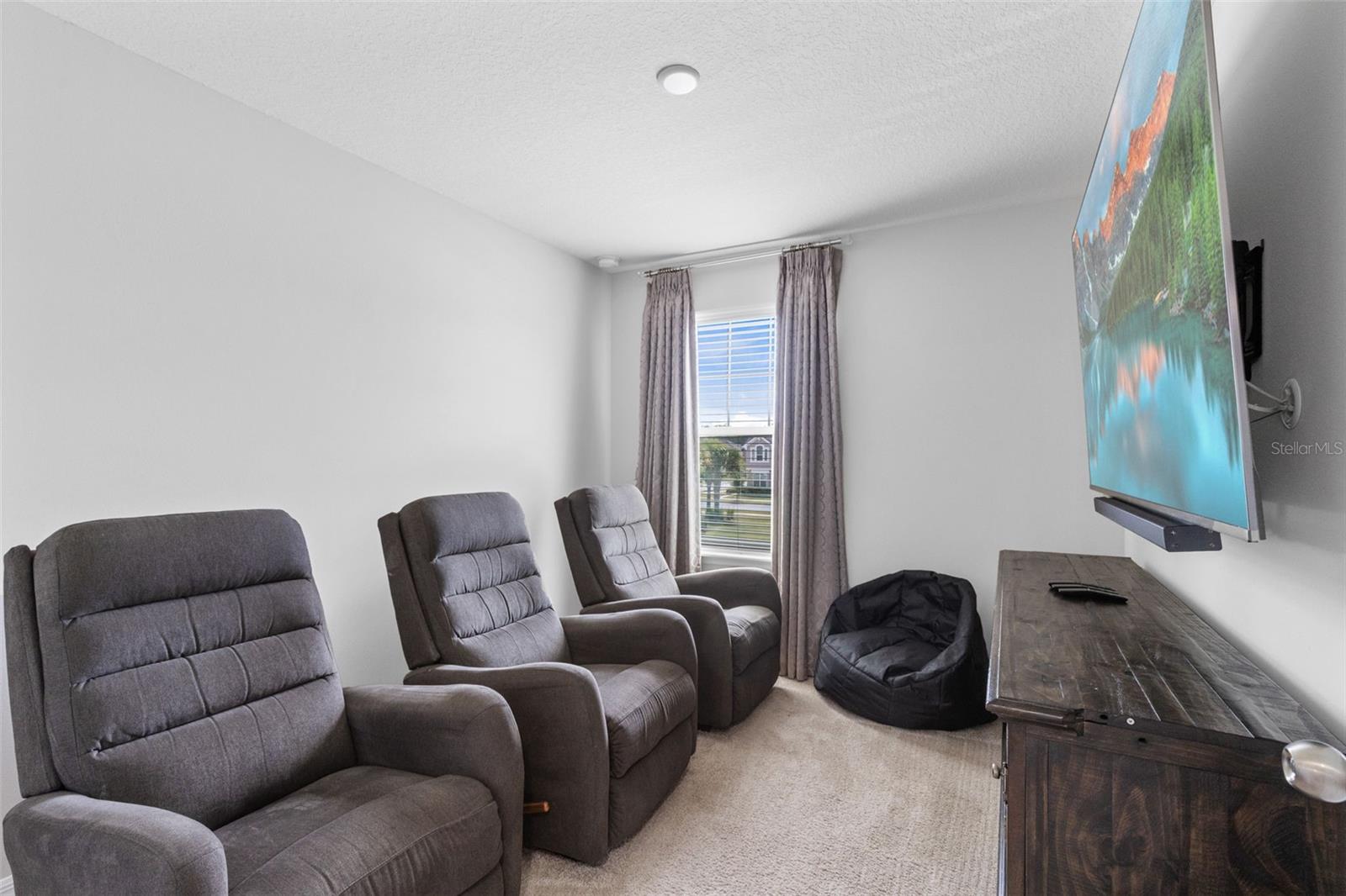 Image 23 of 48 For 8073 Cadman Street