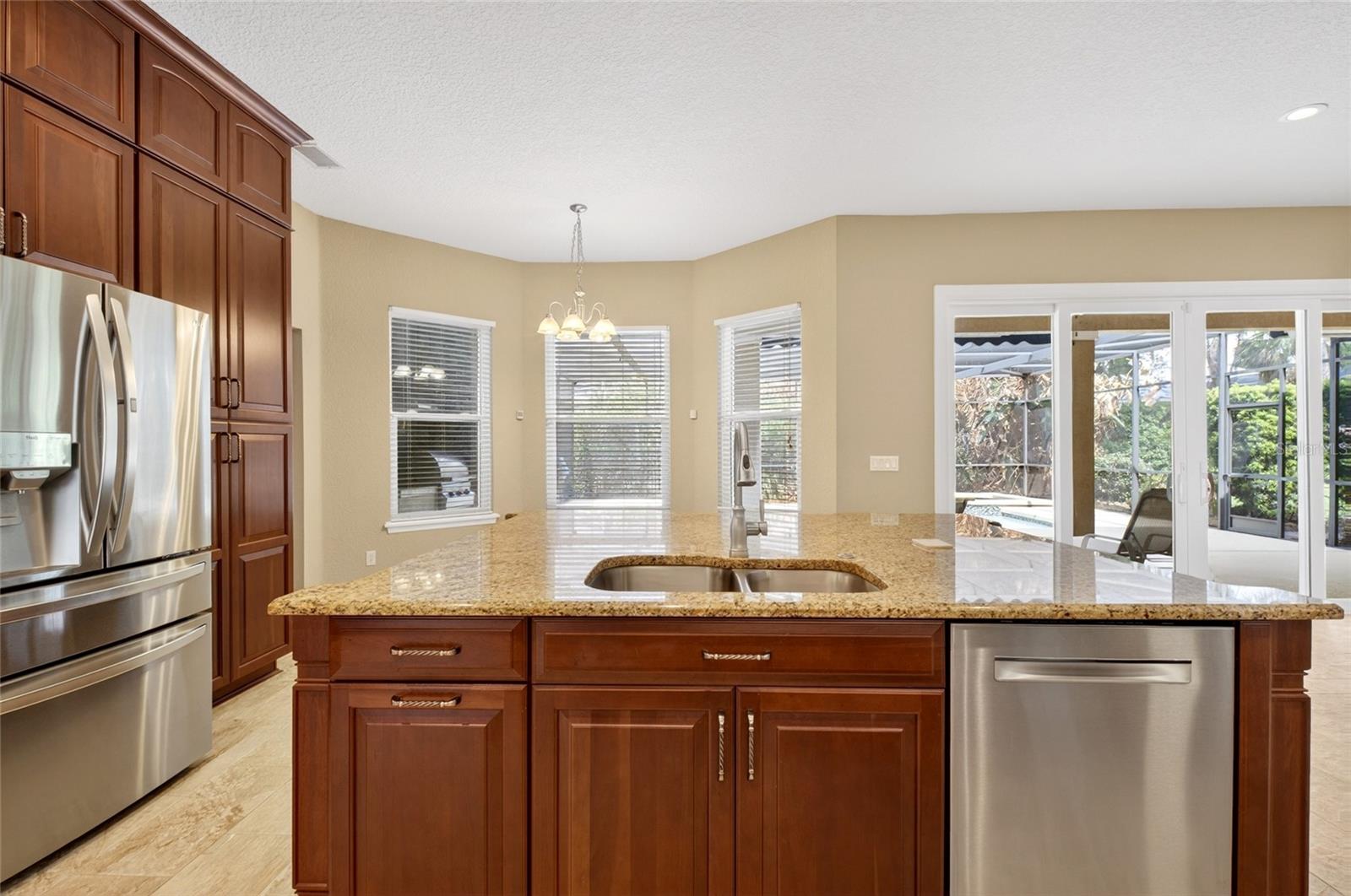 Listing photo id 15 for 8738 Beckingham Place