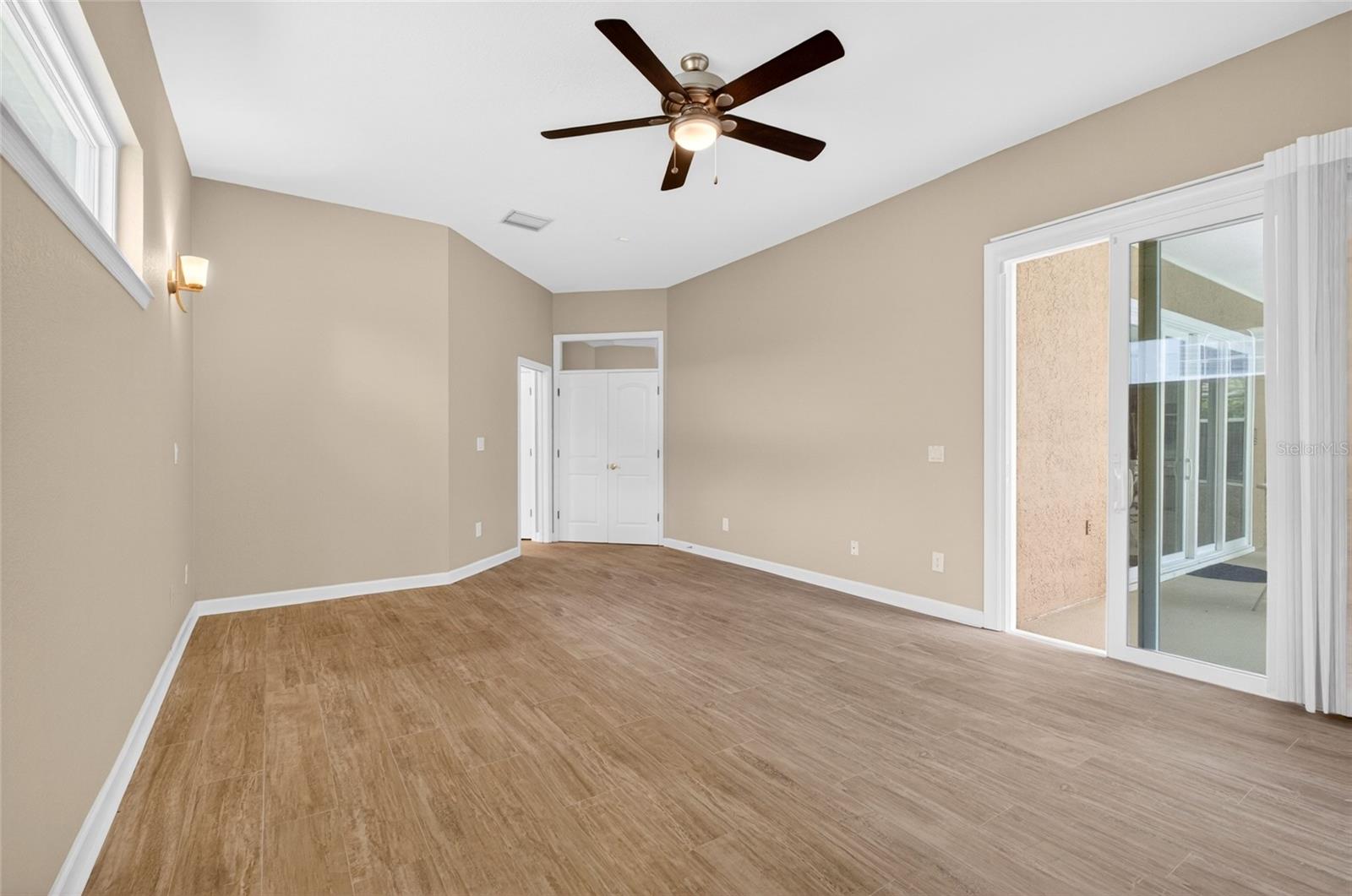 Listing photo id 21 for 8738 Beckingham Place