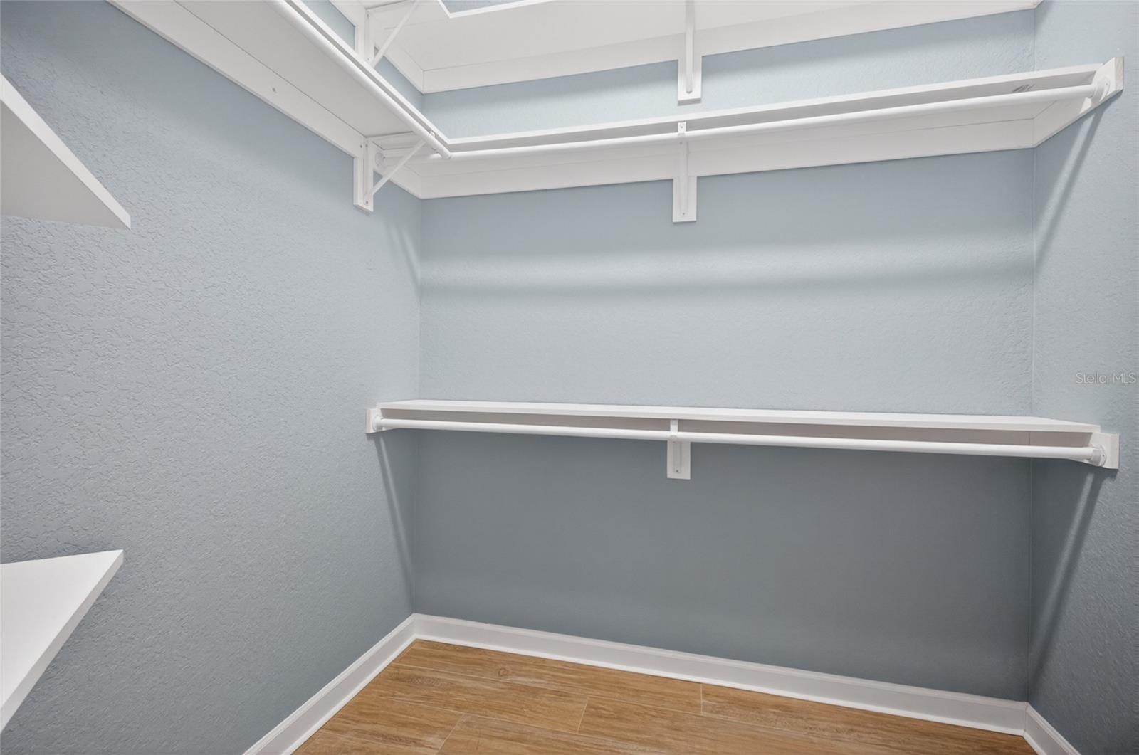 Listing photo id 27 for 8738 Beckingham Place
