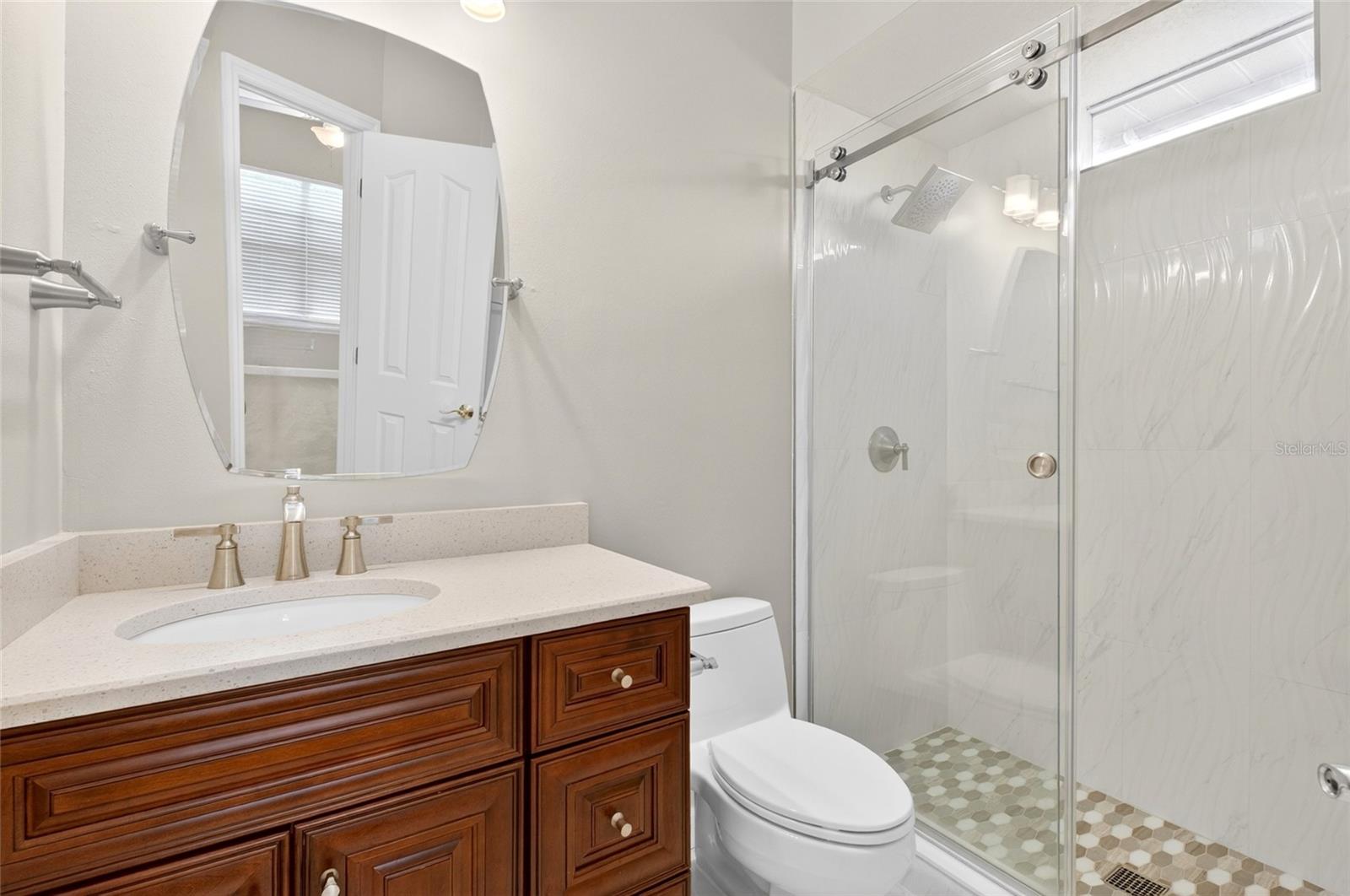 Listing photo id 40 for 8738 Beckingham Place