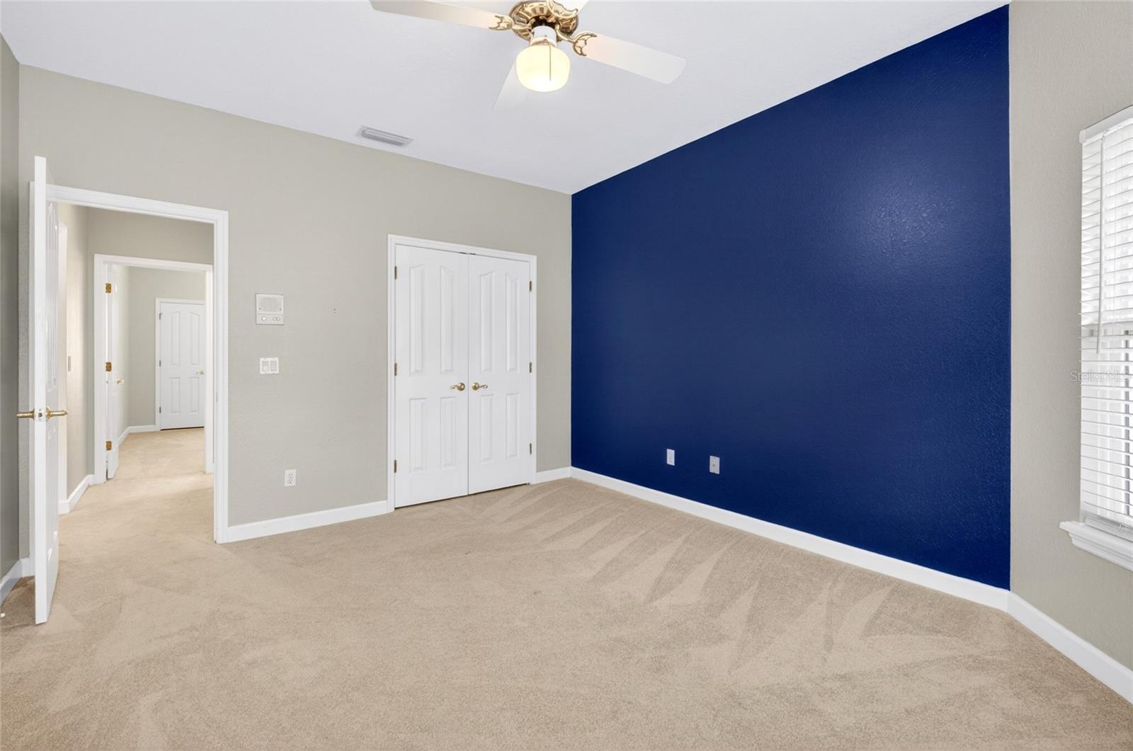 Listing photo id 42 for 8738 Beckingham Place