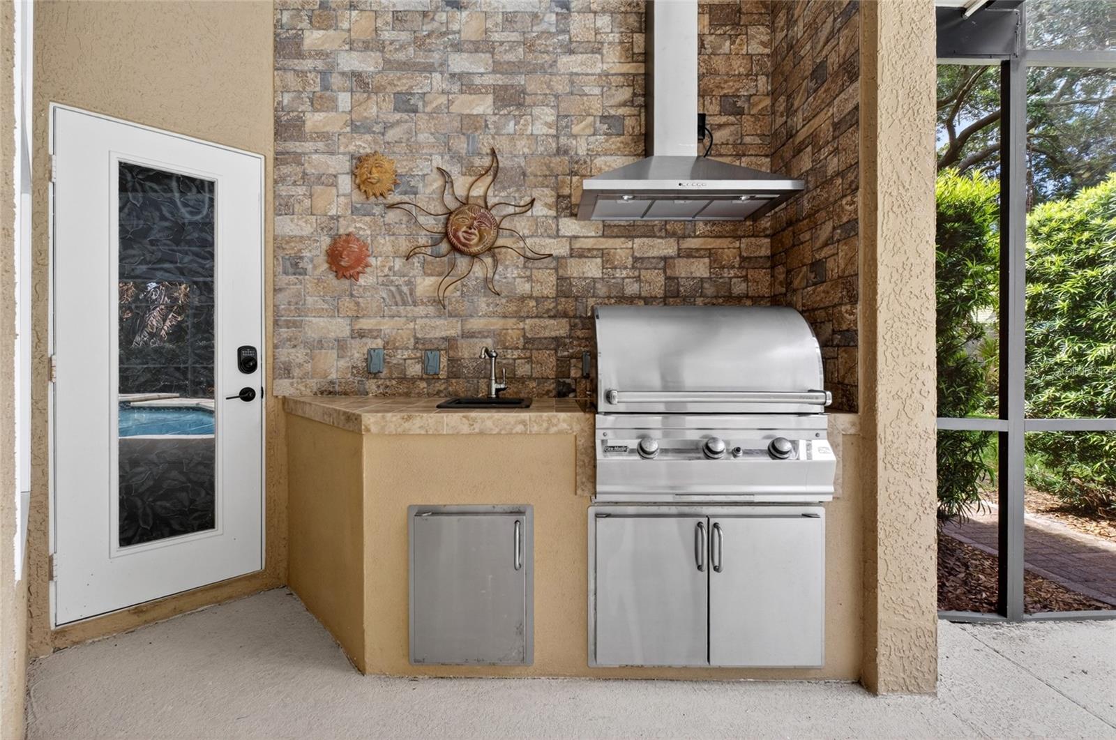 Listing photo id 49 for 8738 Beckingham Place
