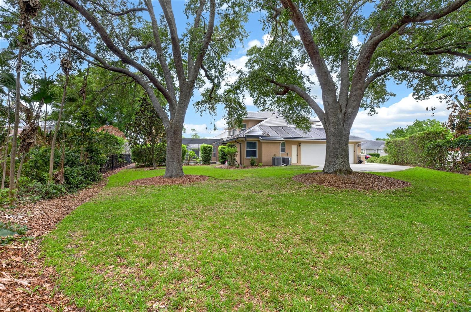 Listing photo id 51 for 8738 Beckingham Place