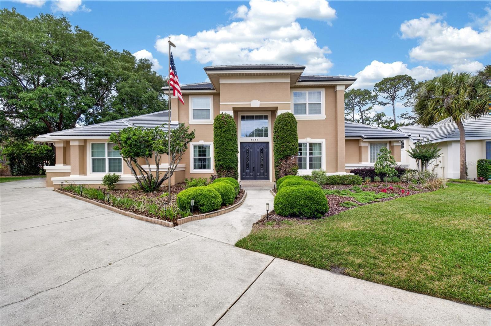 Listing photo id 54 for 8738 Beckingham Place