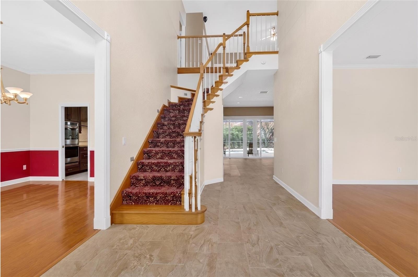Listing photo id 4 for 8738 Beckingham Place
