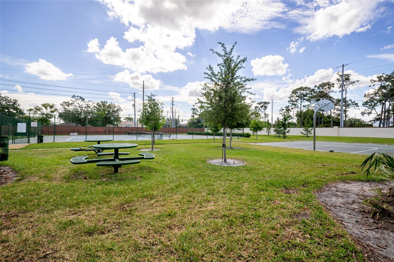 Listing photo id 63 for 8738 Beckingham Place