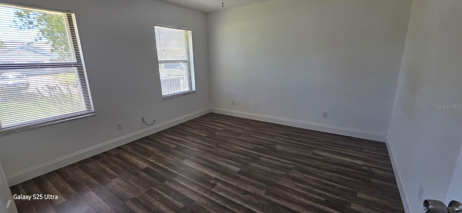 Image 14 of 30 For 121 April Court Se