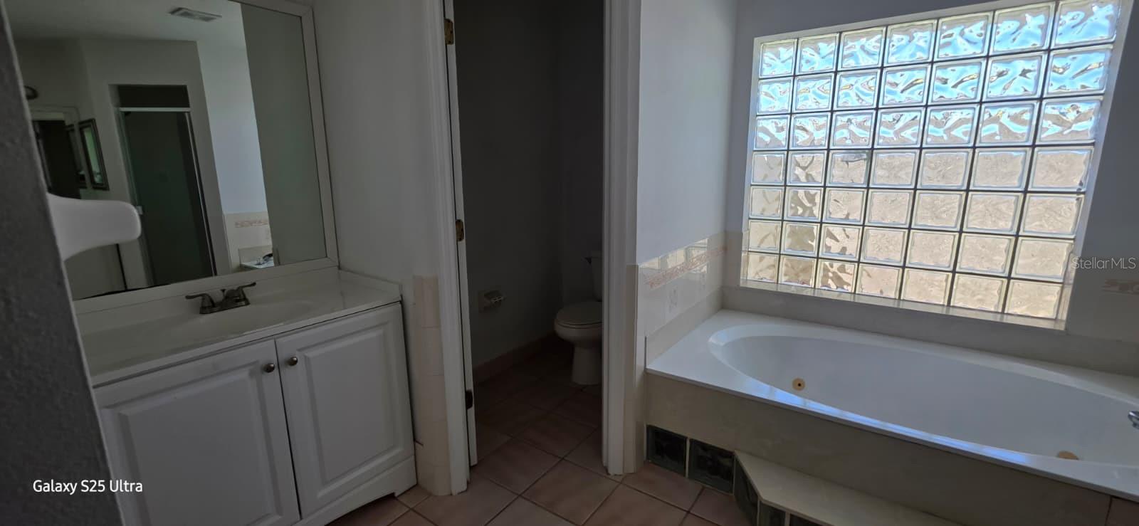 Image 19 of 30 For 121 April Court Se