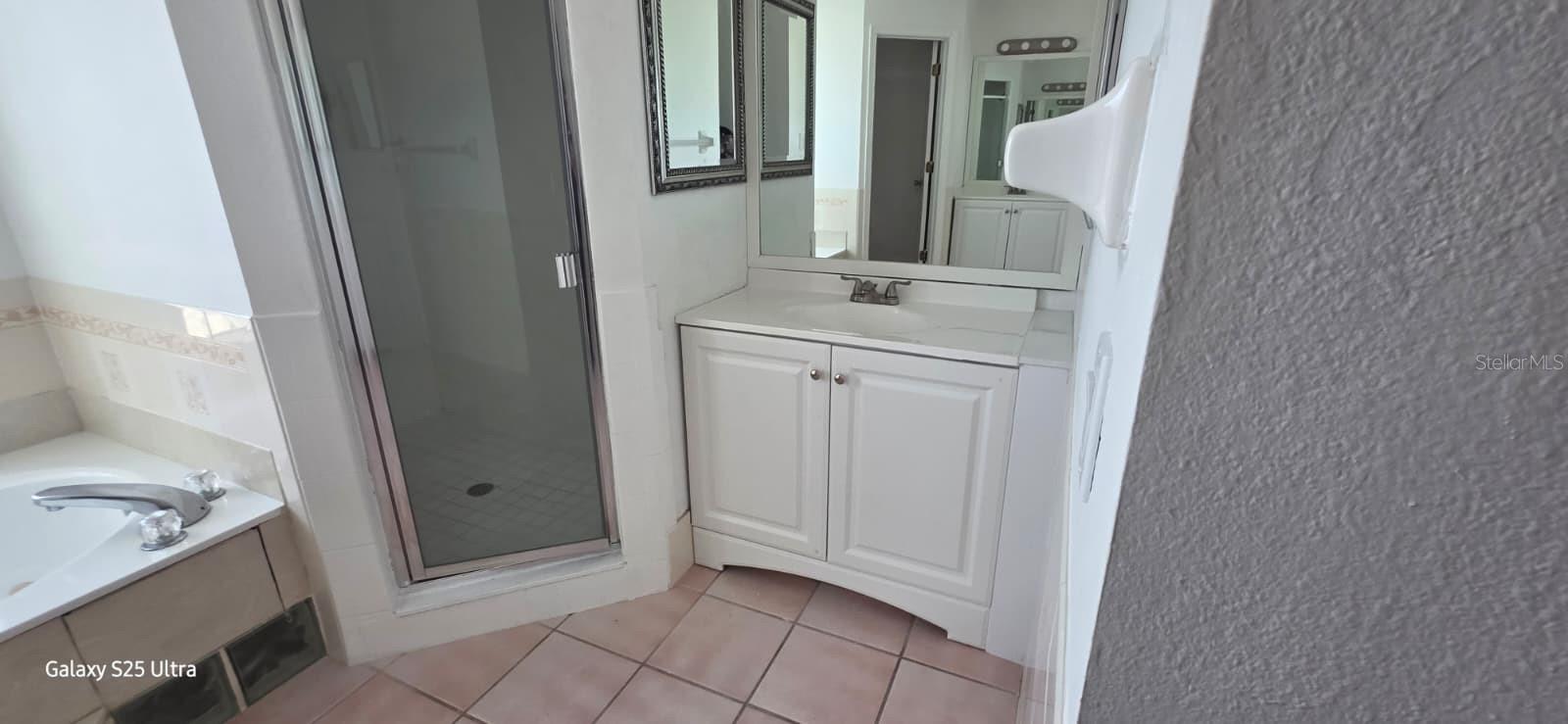 Image 20 of 30 For 121 April Court Se