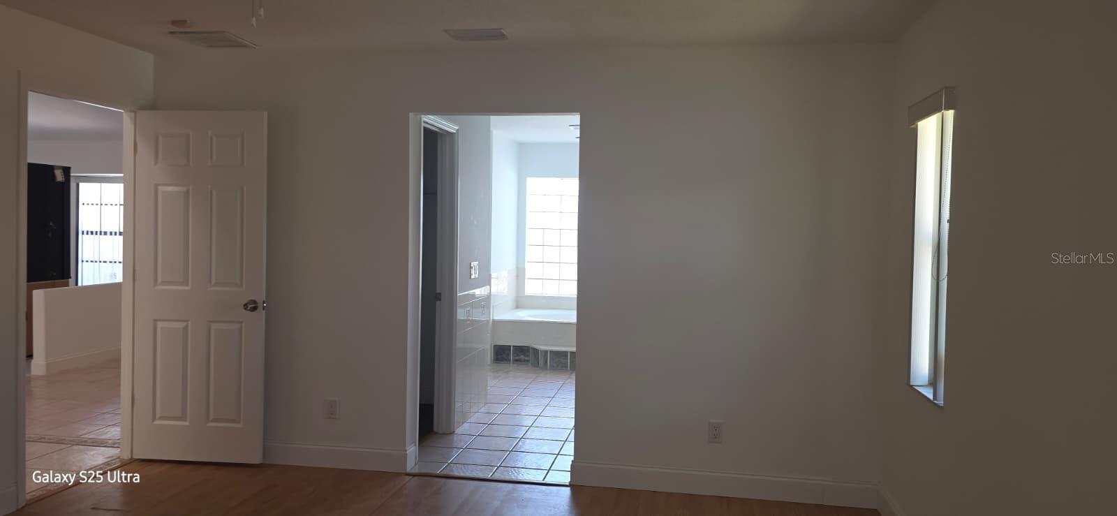 Image 27 of 30 For 121 April Court Se