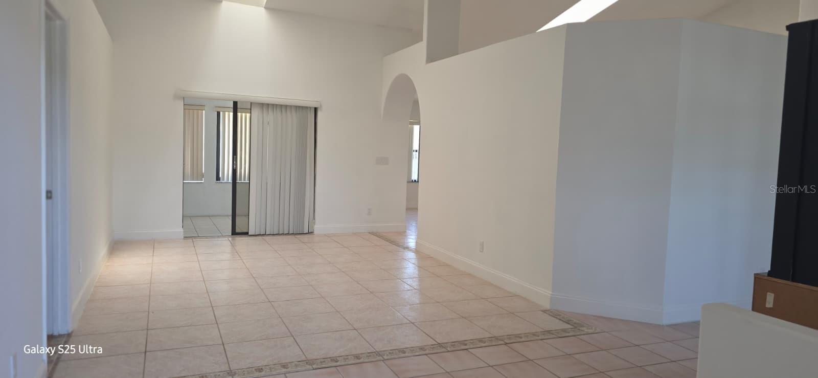 Image 4 of 30 For 121 April Court Se