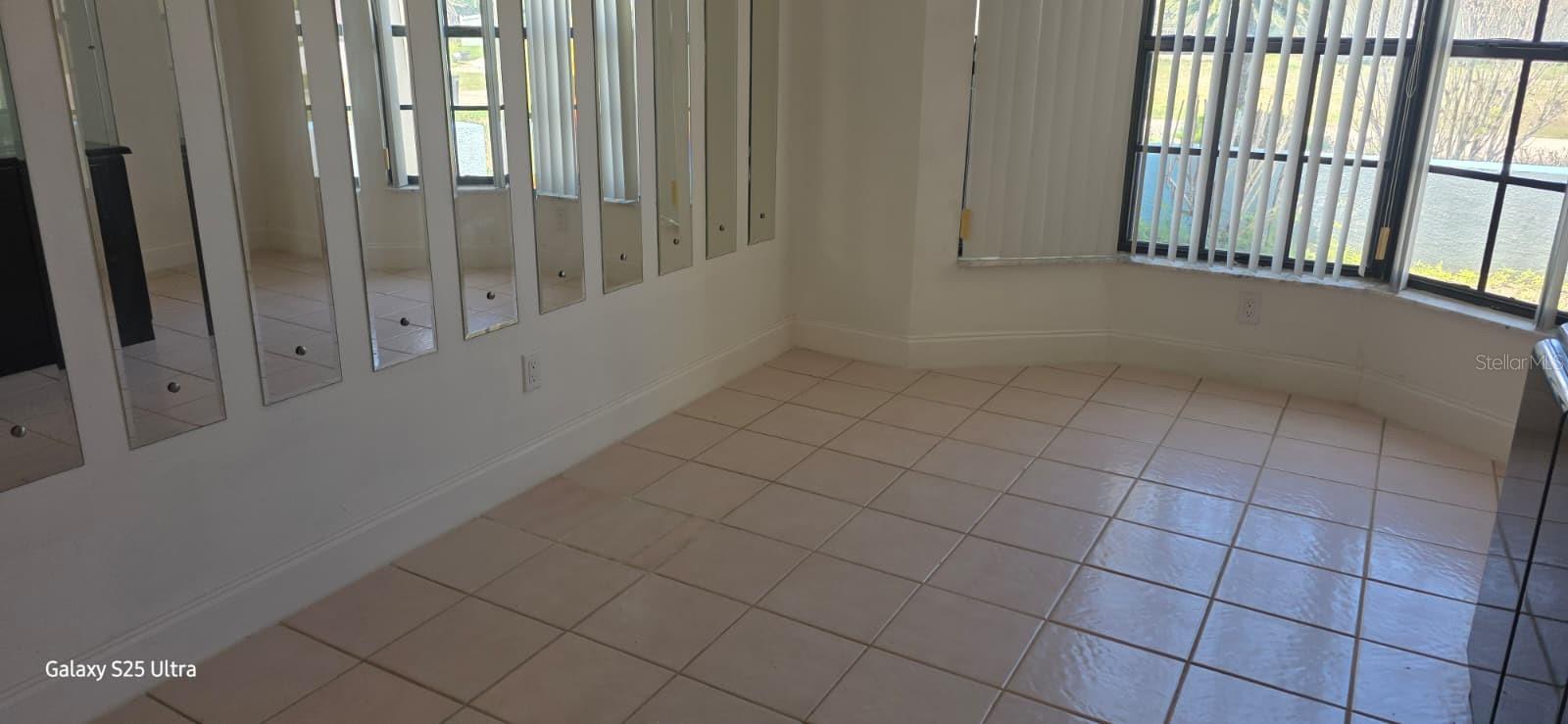 Image 7 of 30 For 121 April Court Se