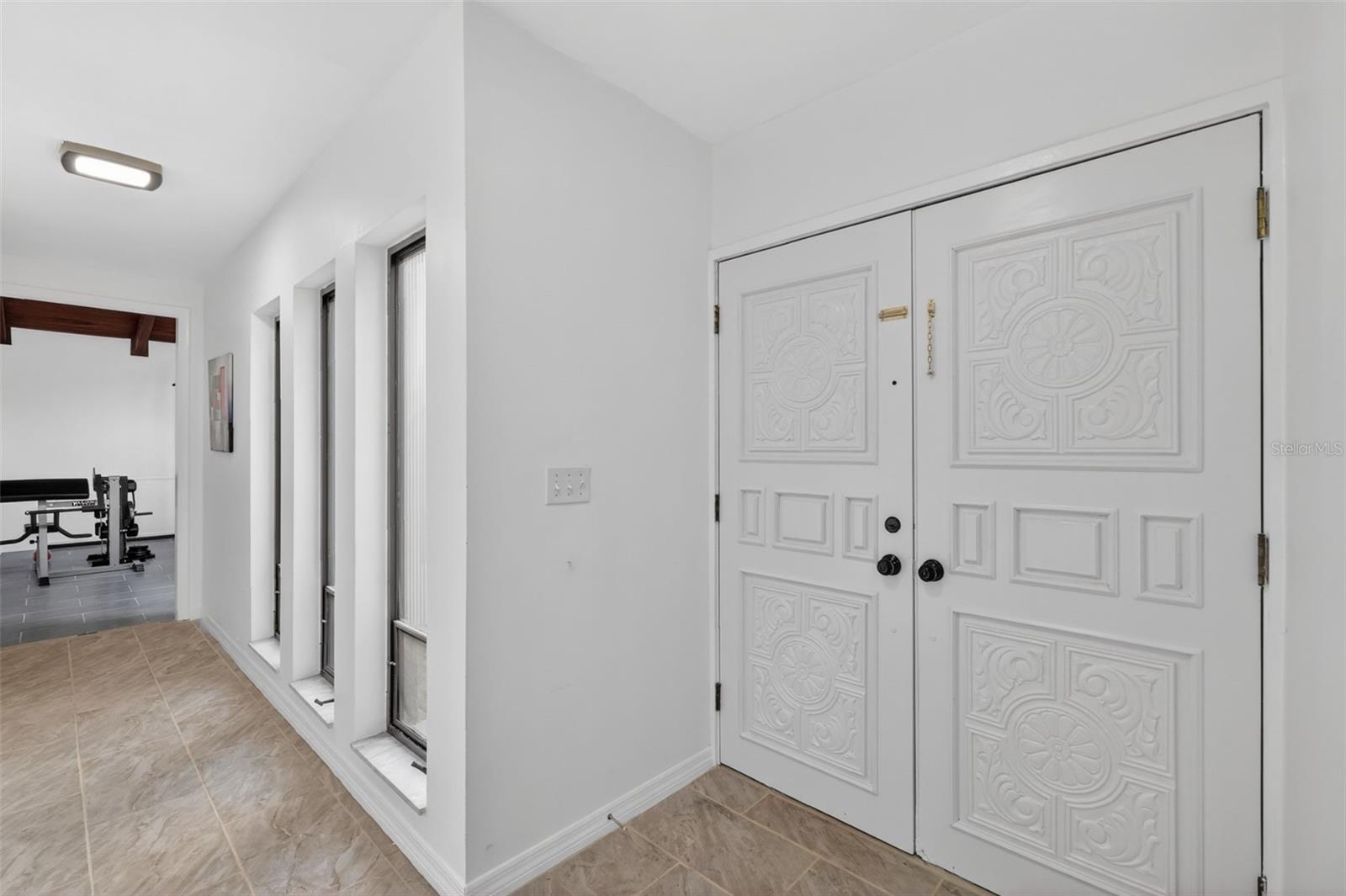 Image 14 of 59 For 310 35th Street