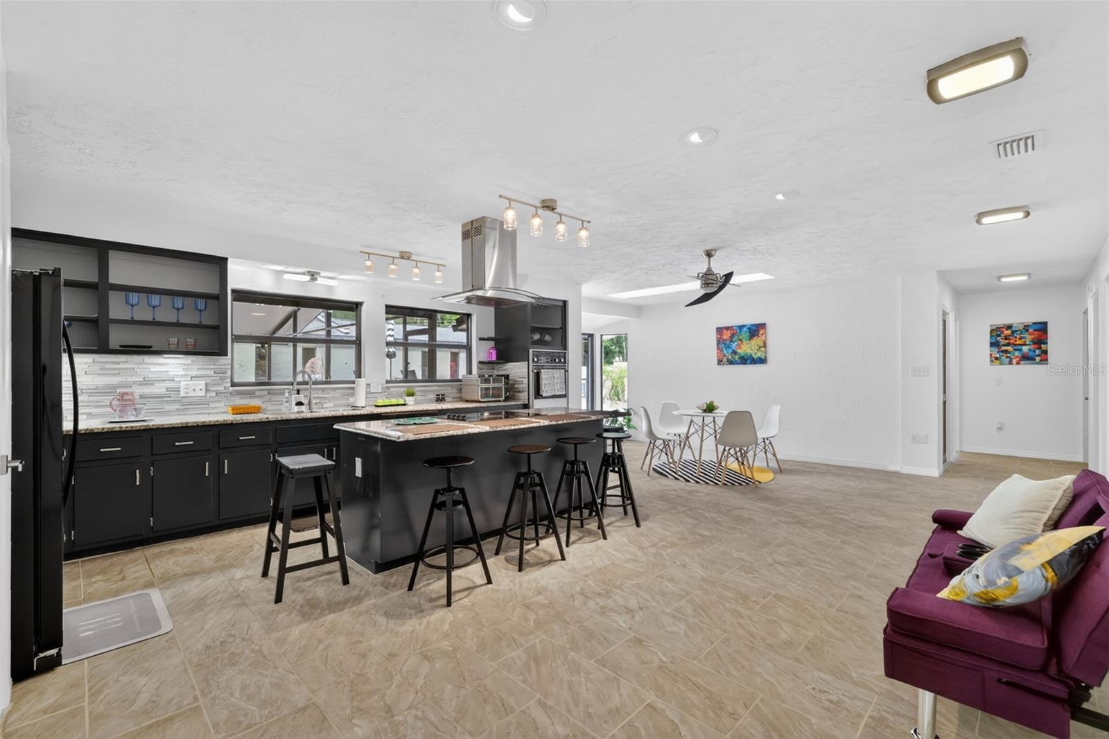 Image 24 of 59 For 310 35th Street