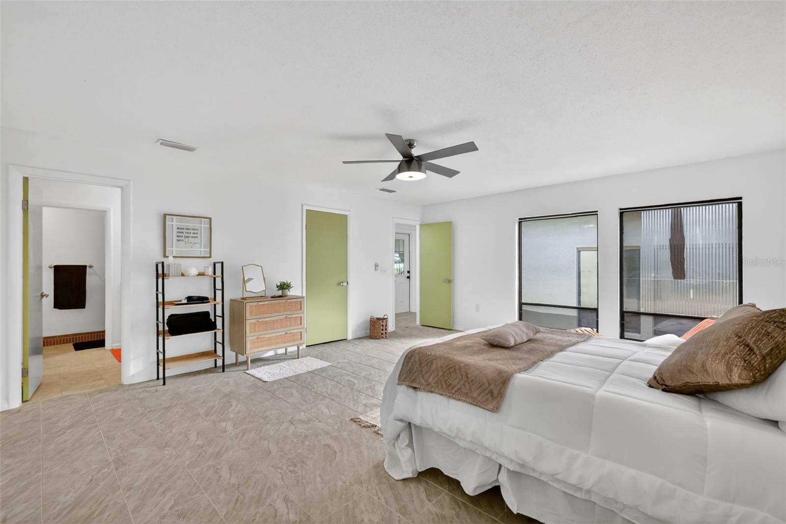 Image 34 of 59 For 310 35th Street