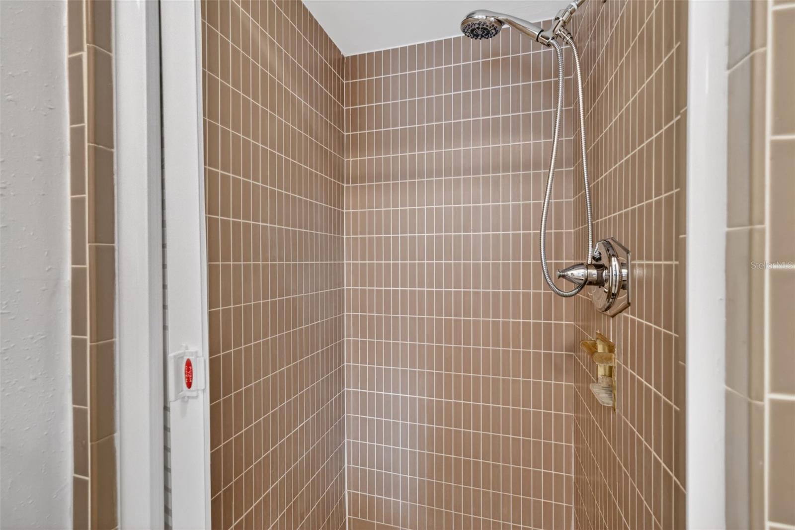 Image 36 of 59 For 310 35th Street