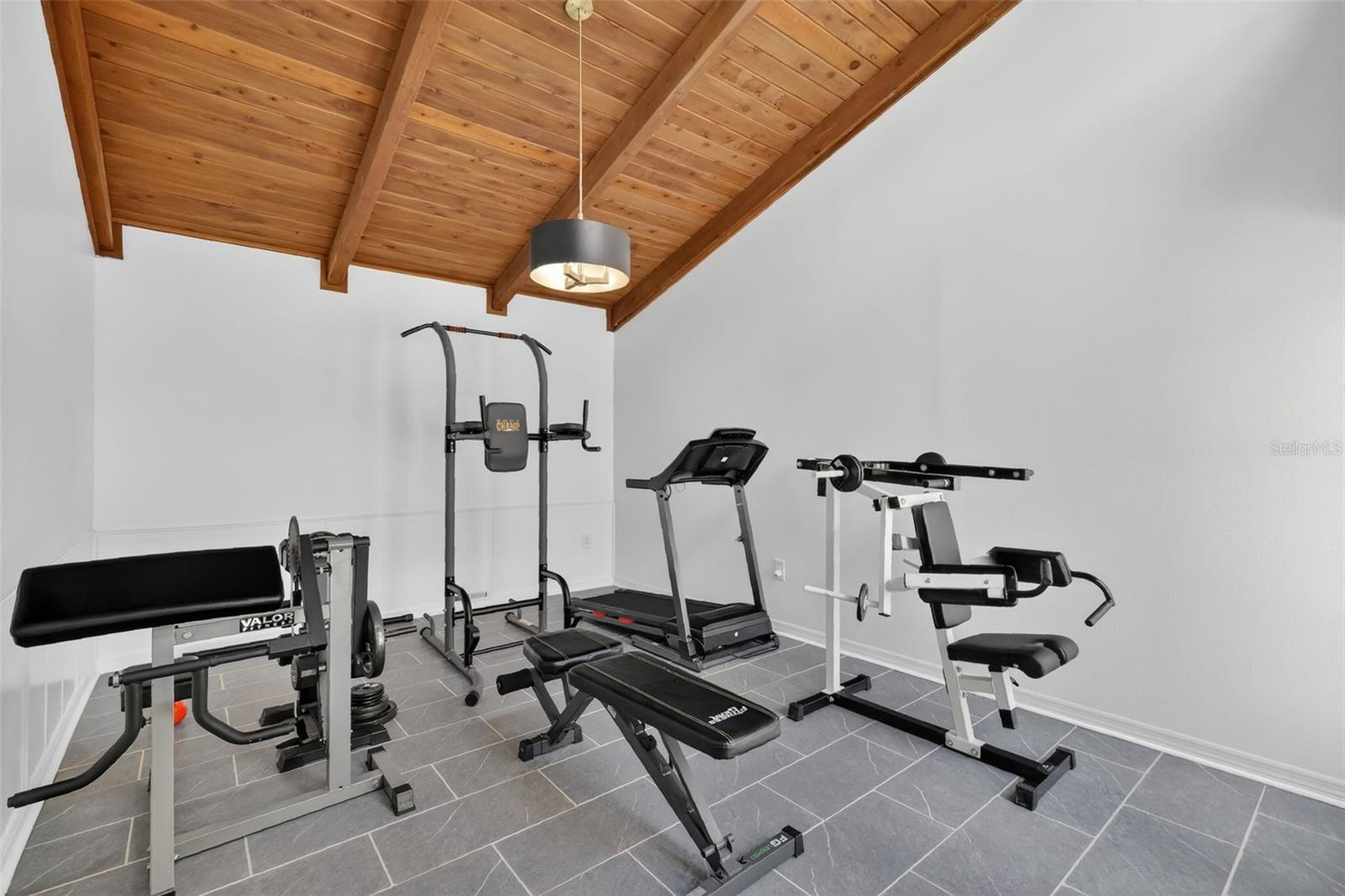 Image 39 of 59 For 310 35th Street