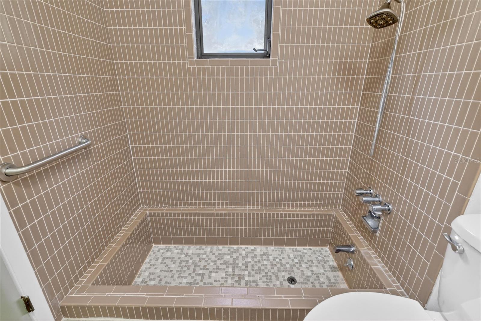 Image 47 of 59 For 310 35th Street