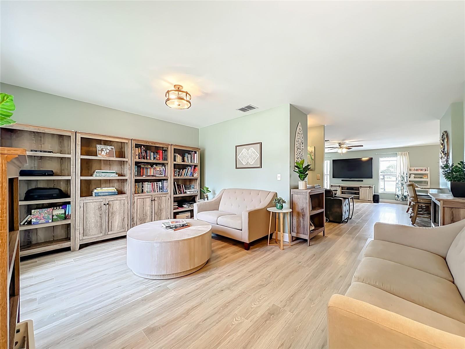 Image 10 of 78 For 951 Crystal Bay Lane