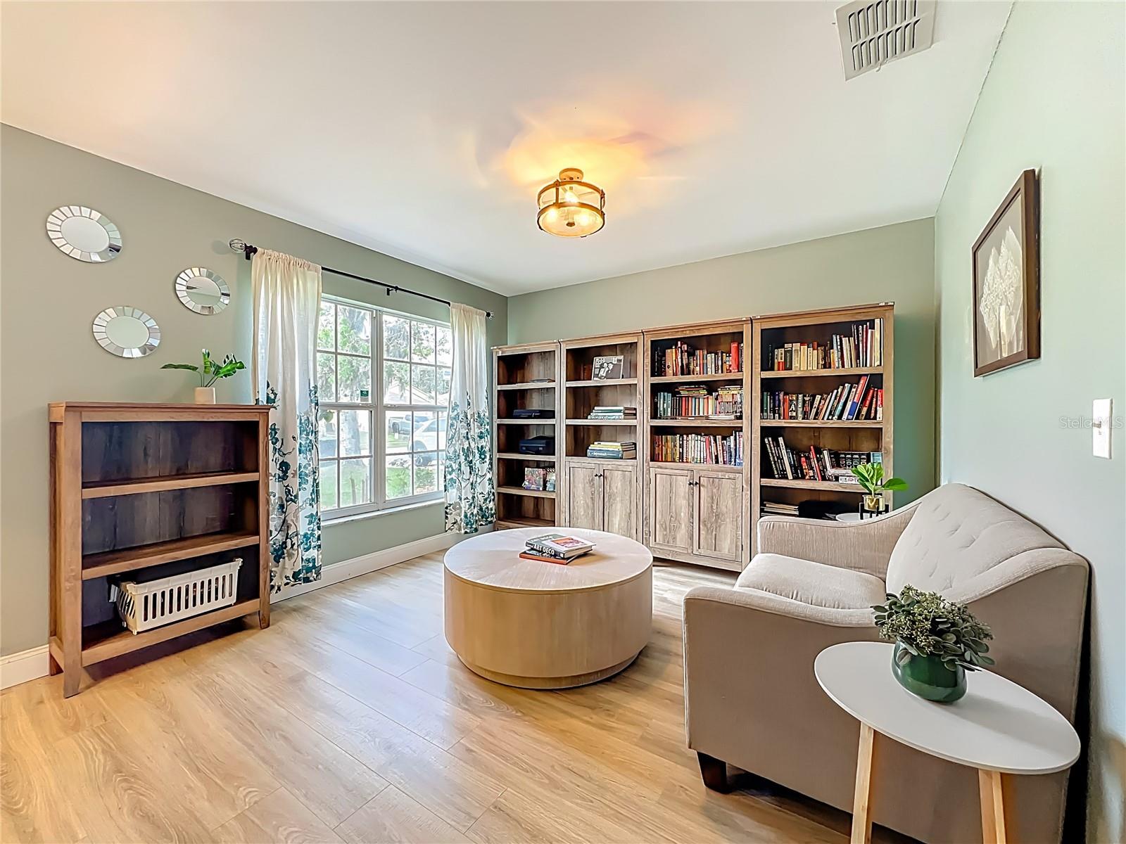 Image 11 of 78 For 951 Crystal Bay Lane