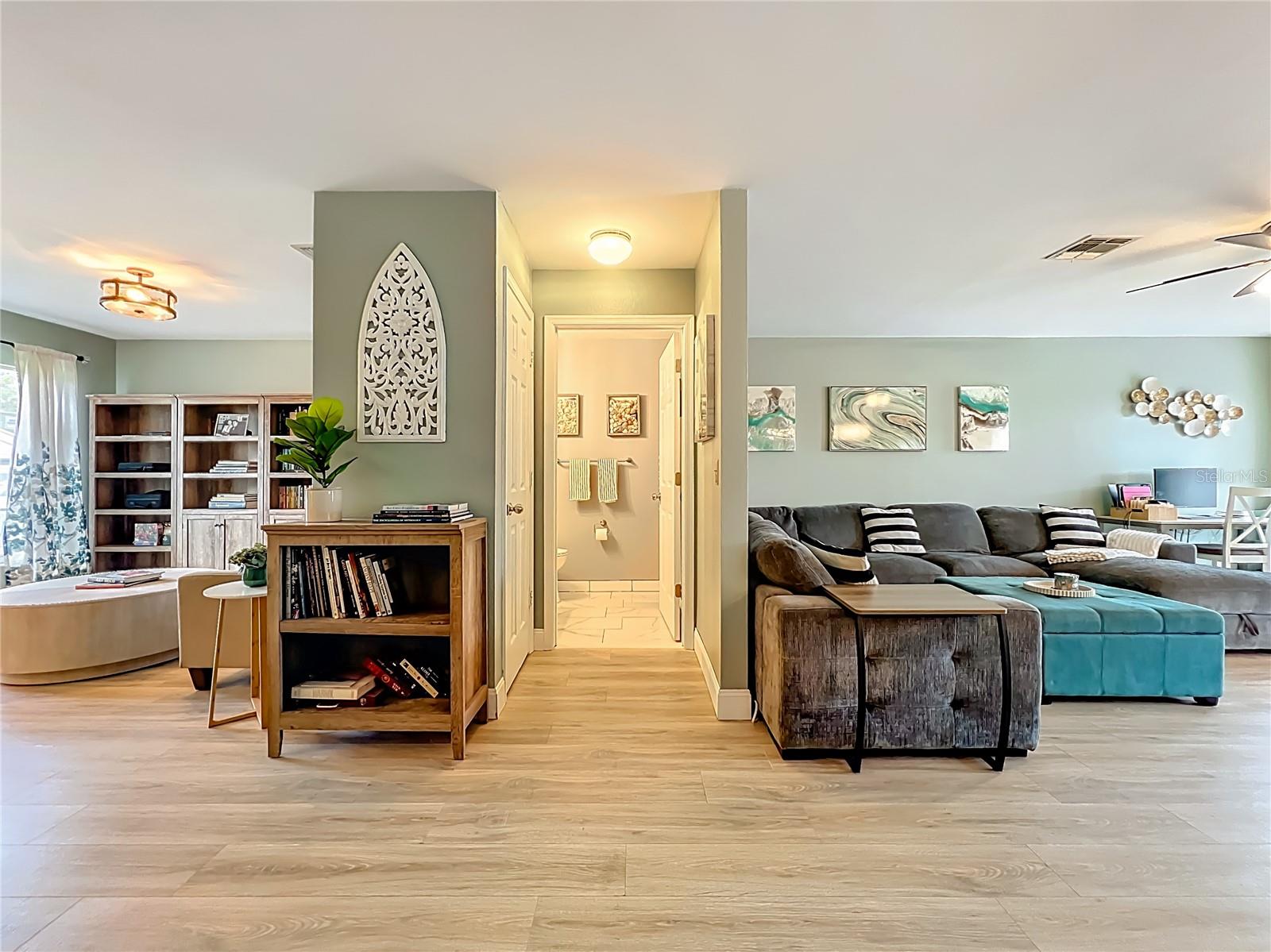 Image 14 of 78 For 951 Crystal Bay Lane