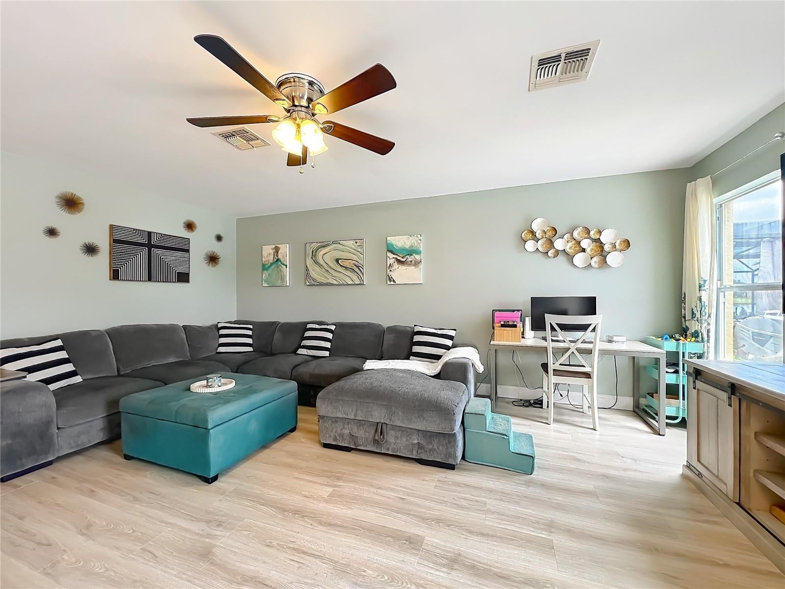 Image 18 of 78 For 951 Crystal Bay Lane