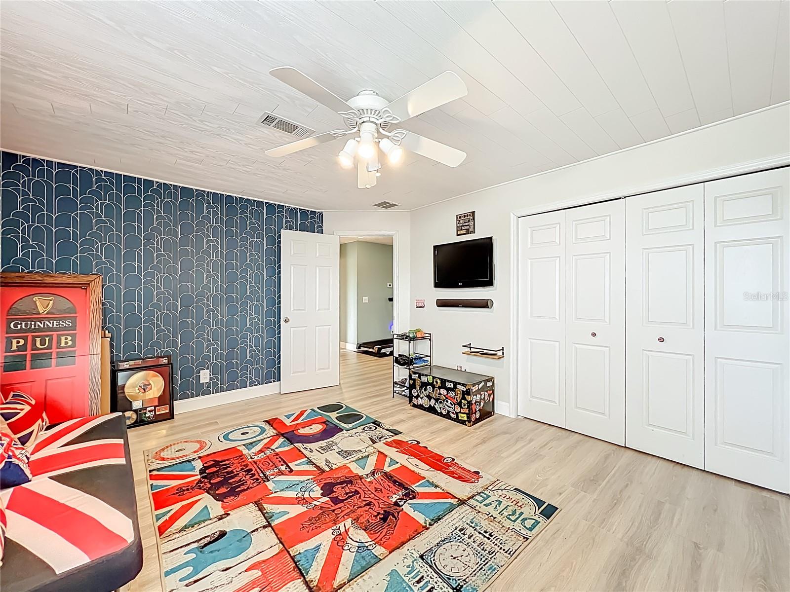 Image 50 of 78 For 951 Crystal Bay Lane