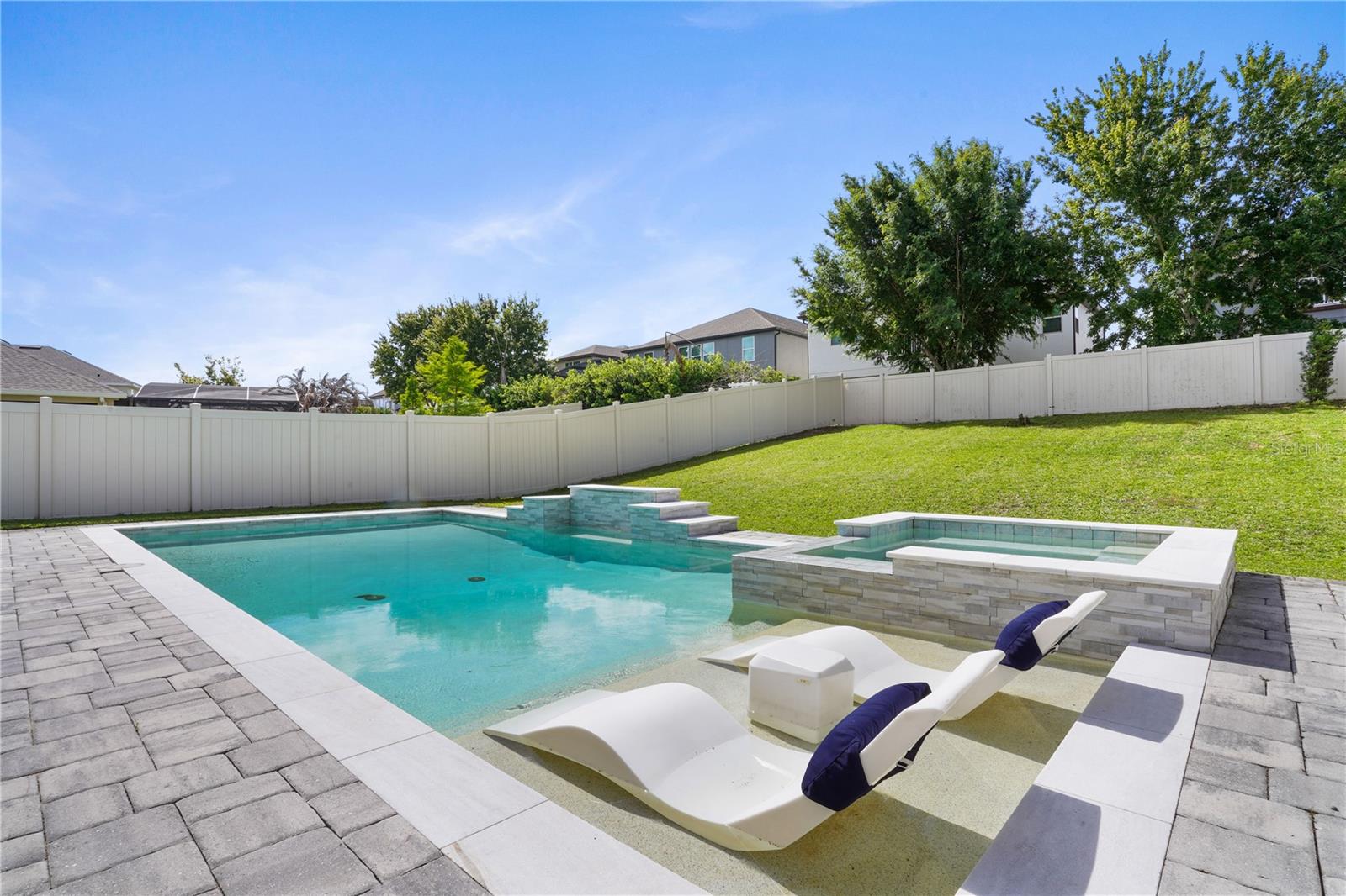 Listing photo id 8 for 15734 Sweet Lemon Way