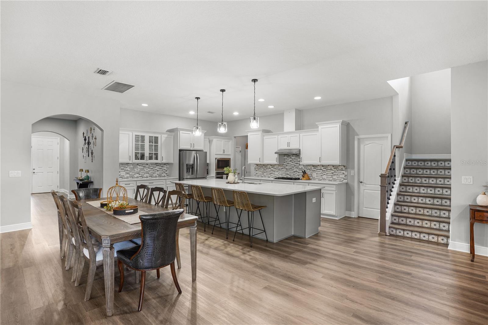 Listing photo id 11 for 15734 Sweet Lemon Way