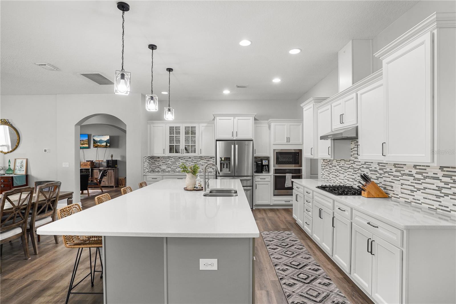 Listing photo id 12 for 15734 Sweet Lemon Way
