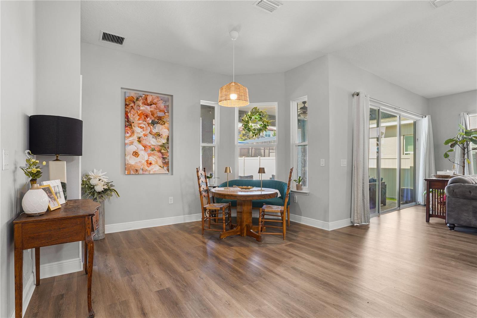 Listing photo id 19 for 15734 Sweet Lemon Way