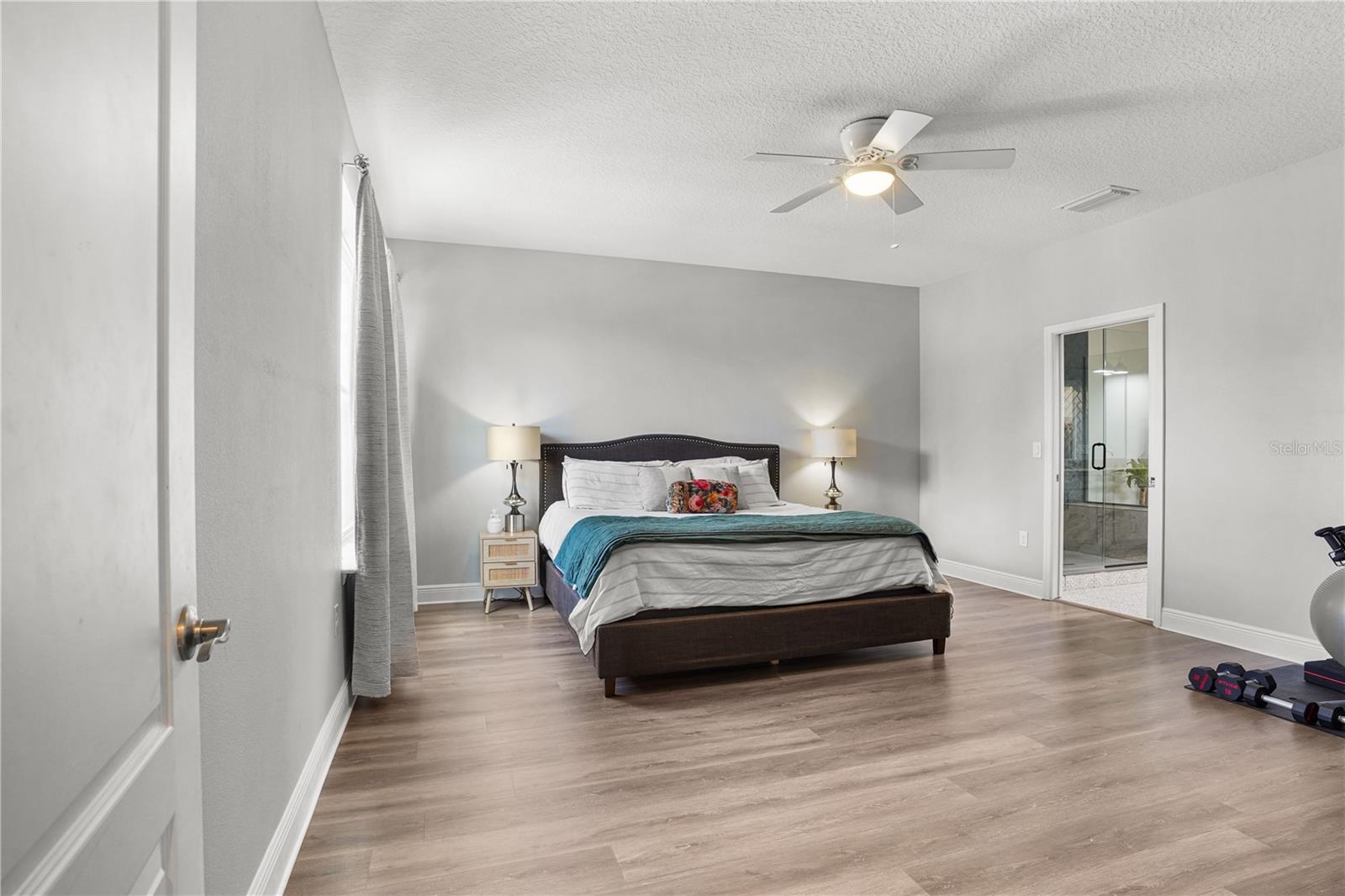 Listing photo id 28 for 15734 Sweet Lemon Way