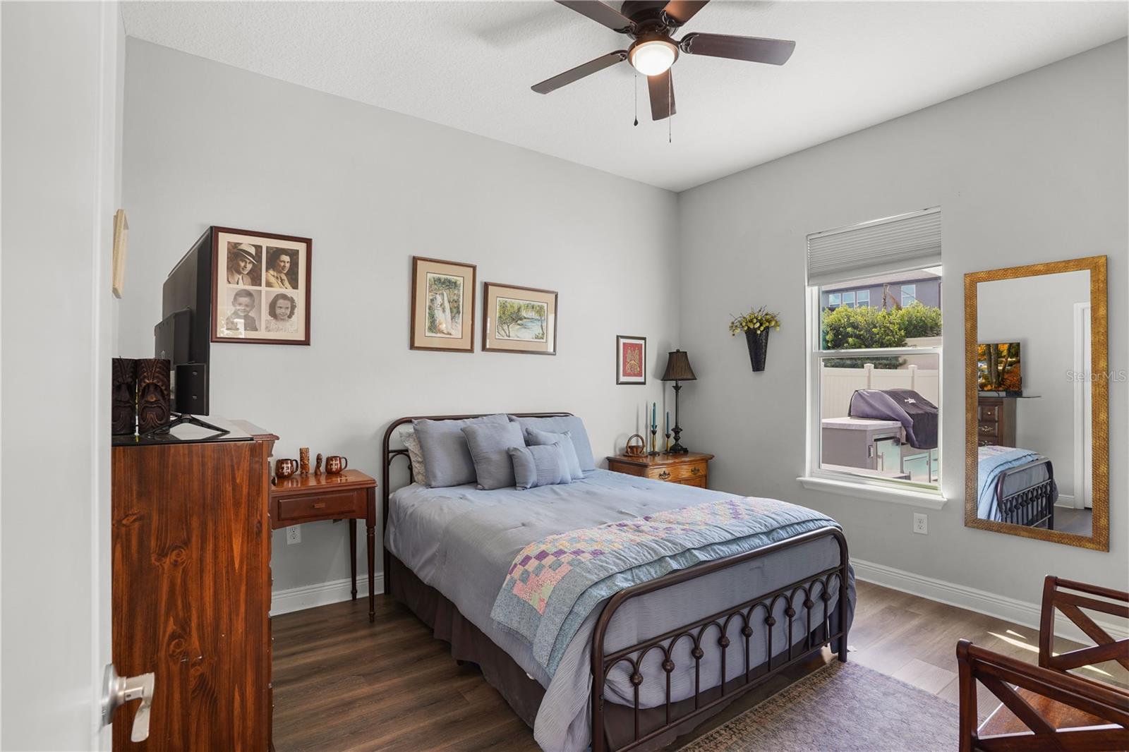Listing photo id 35 for 15734 Sweet Lemon Way