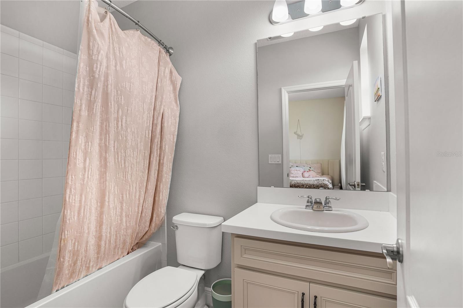 Listing photo id 43 for 15734 Sweet Lemon Way
