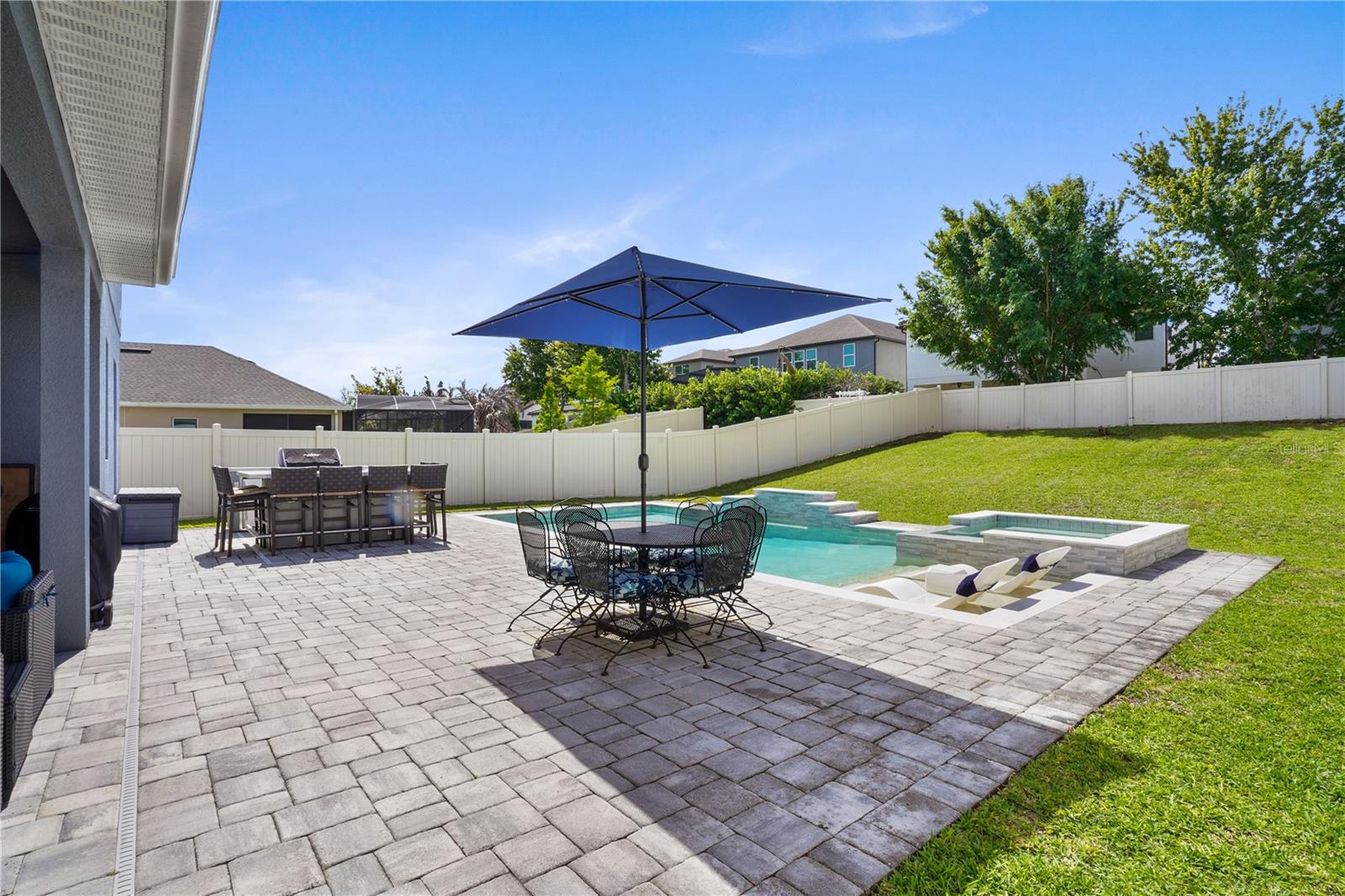 Listing photo id 49 for 15734 Sweet Lemon Way