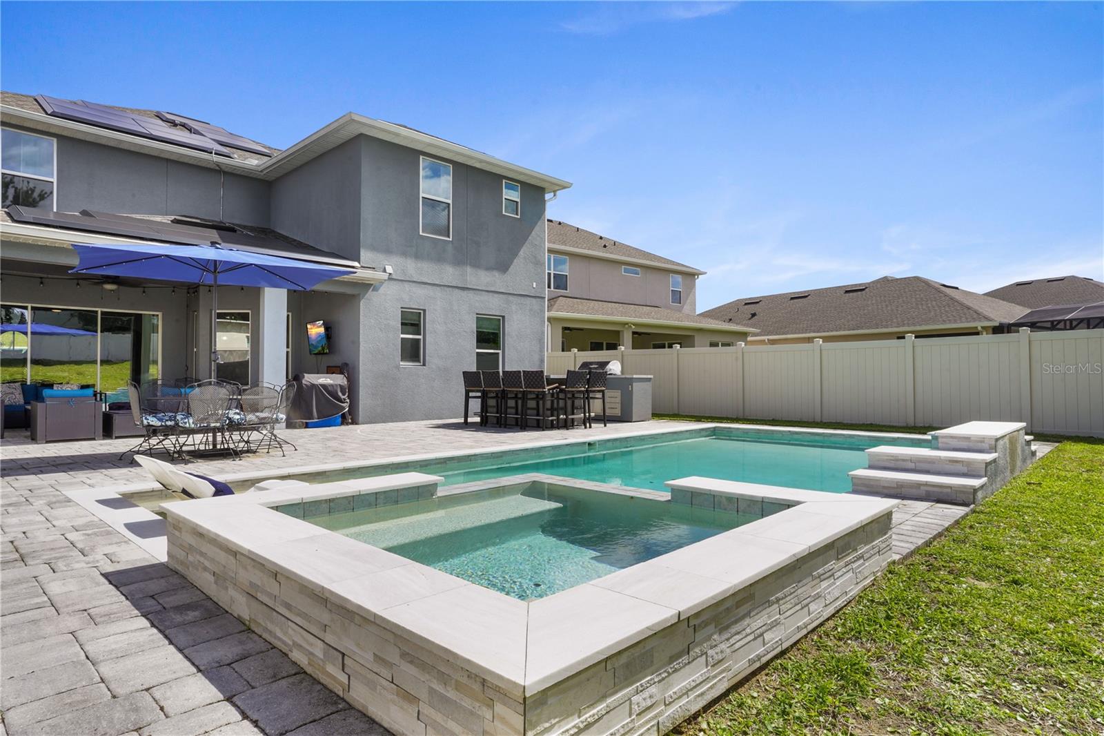 Listing photo id 52 for 15734 Sweet Lemon Way