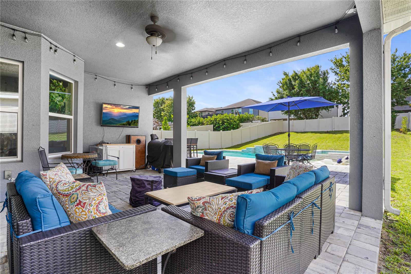 Listing photo id 57 for 15734 Sweet Lemon Way