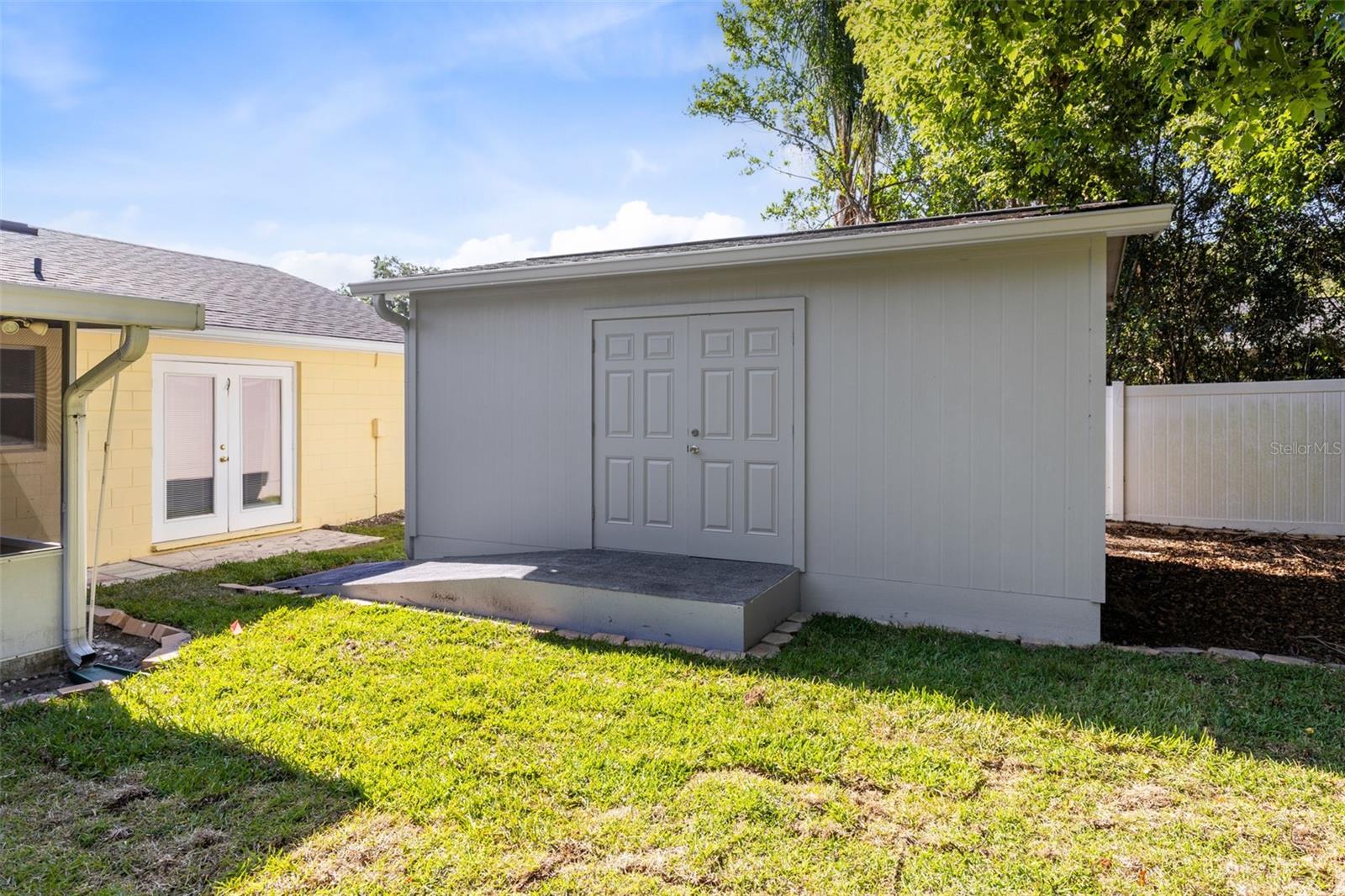 Image 23 of 30 For 612 Green Meadow Avenue