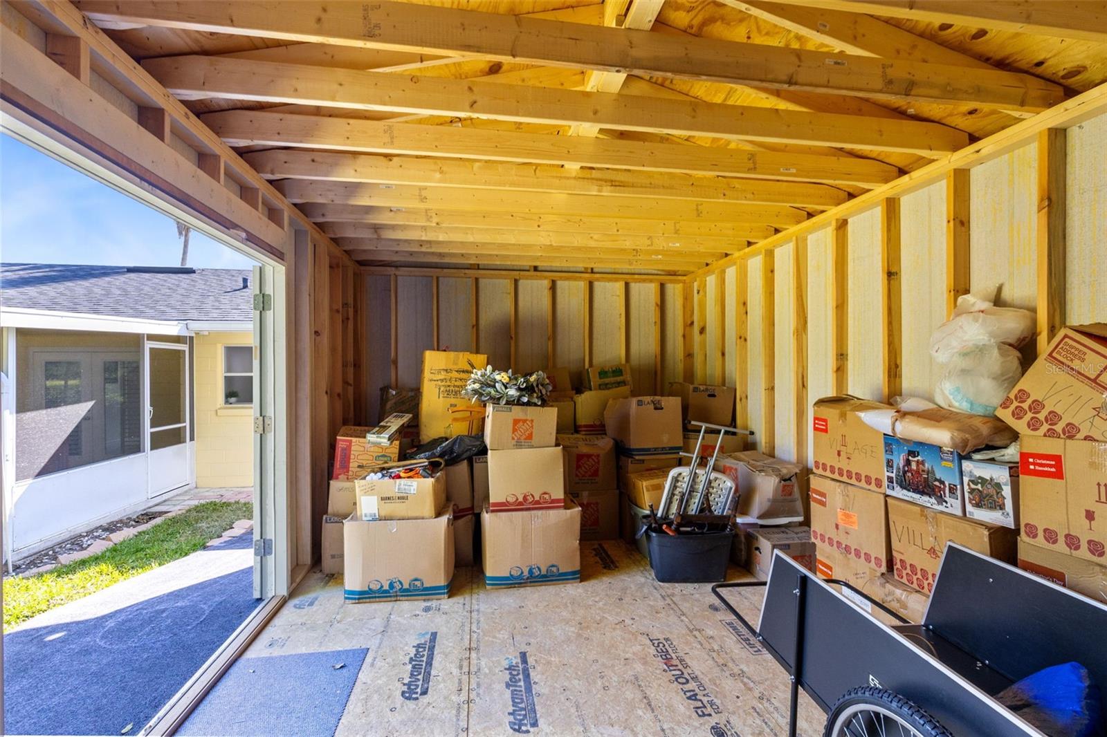 Image 24 of 30 For 612 Green Meadow Avenue