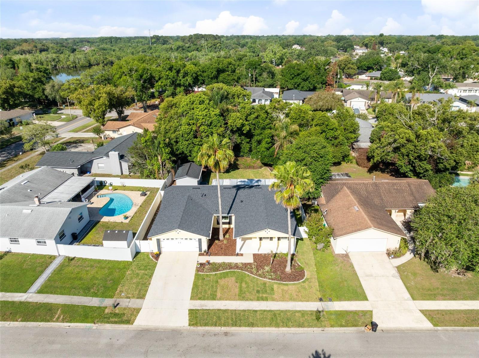 Image 27 of 30 For 612 Green Meadow Avenue