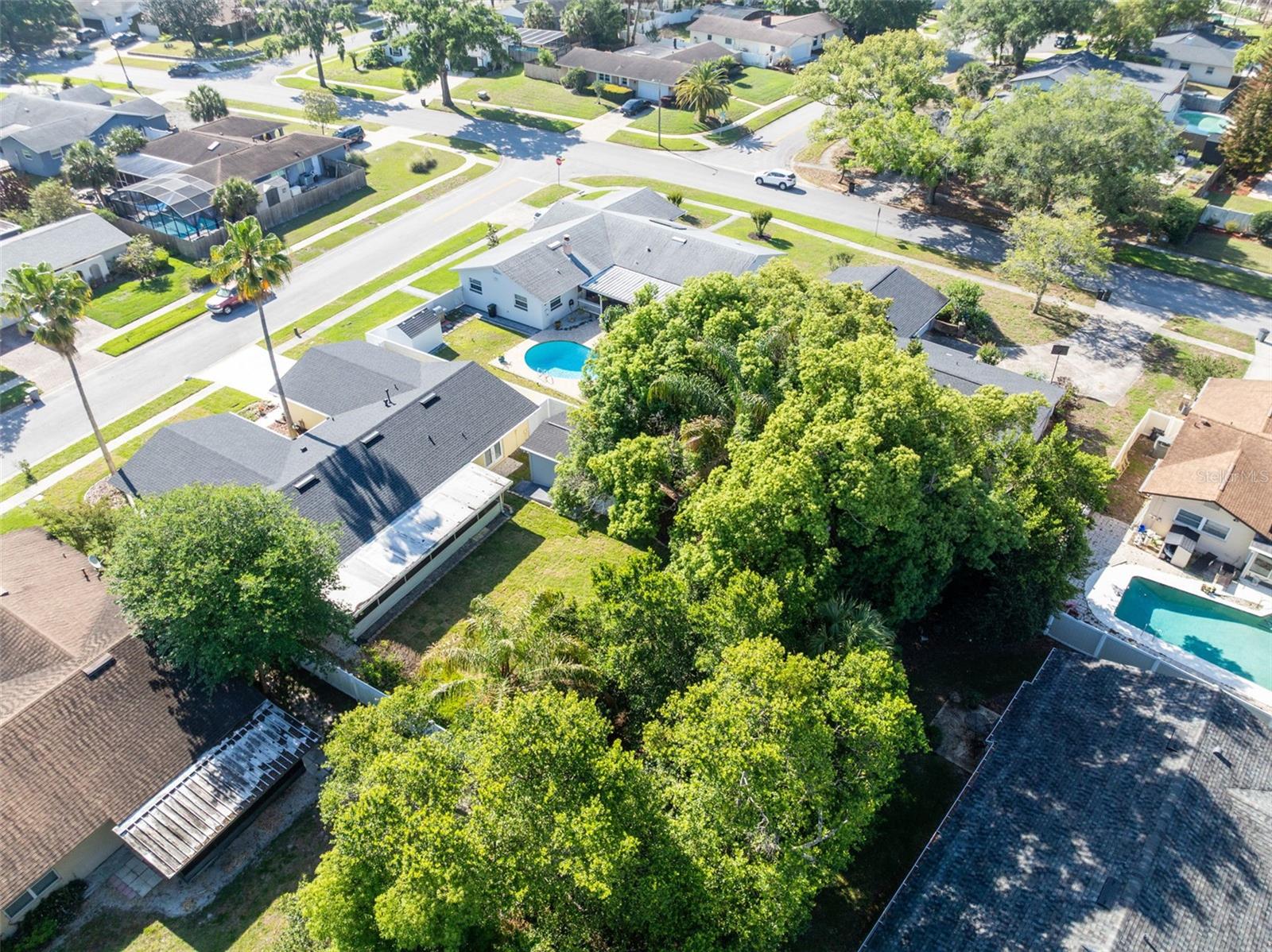 Image 28 of 30 For 612 Green Meadow Avenue