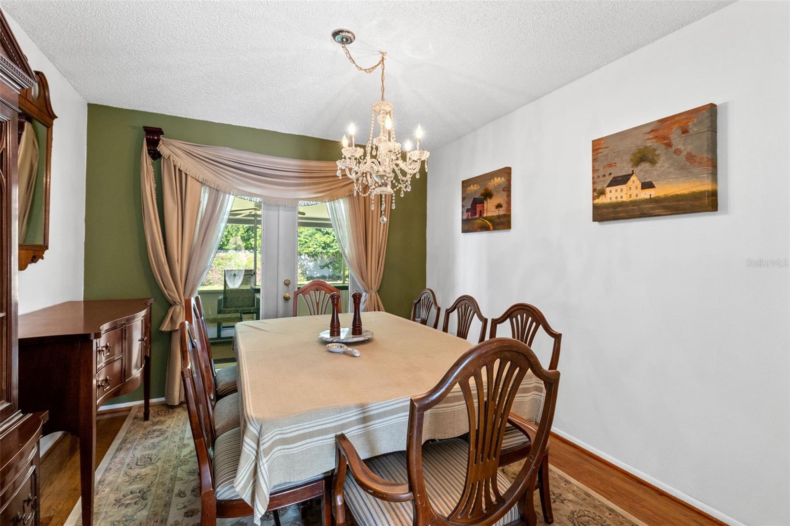 Image 8 of 30 For 612 Green Meadow Avenue